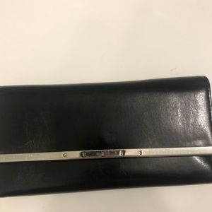 Guess Women’s Leather Wallet